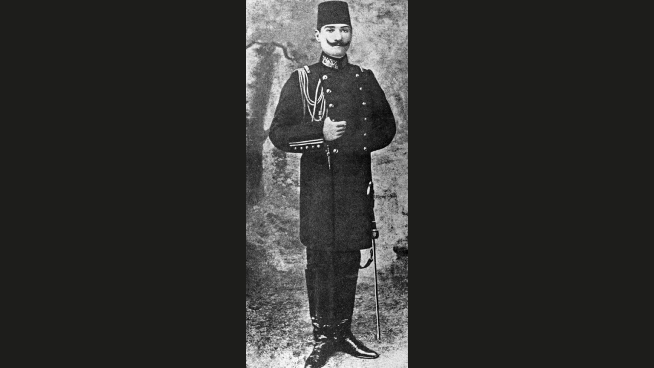 Kurmay Yüzbaşı Mustafa Kemal