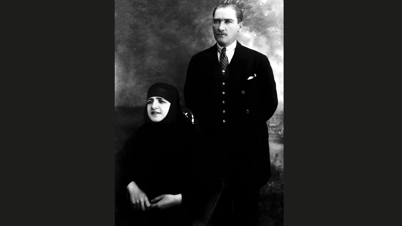 Mustafa Kemal Atatürk ve eşi Latife Hanım