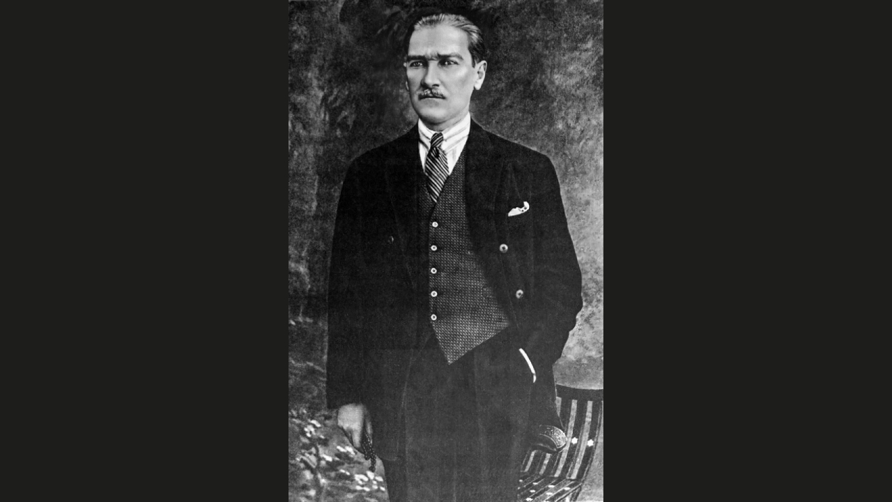  Türkiye Cumhuriyeti`nin ilk Cumhurbaşkanı Mustafa Kemal Atatürk.