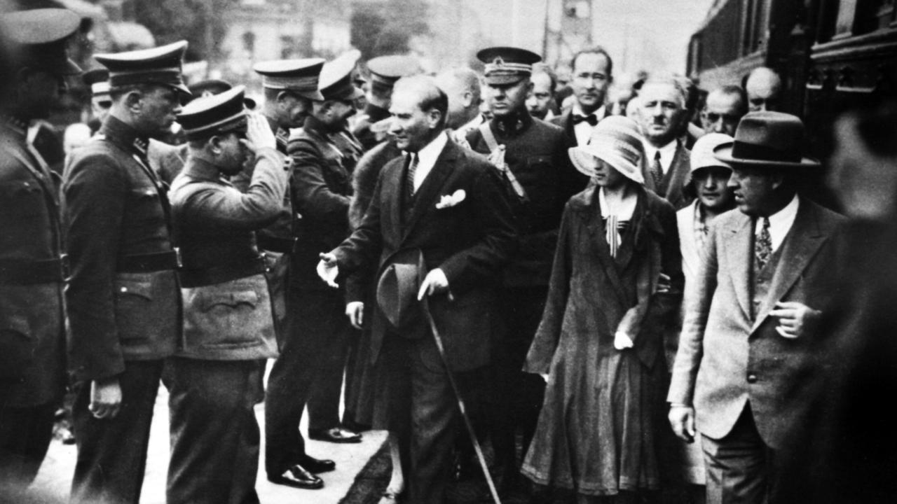 Cumhurbaşkanı Atatürk 1928`de Çanakkale gezisinde