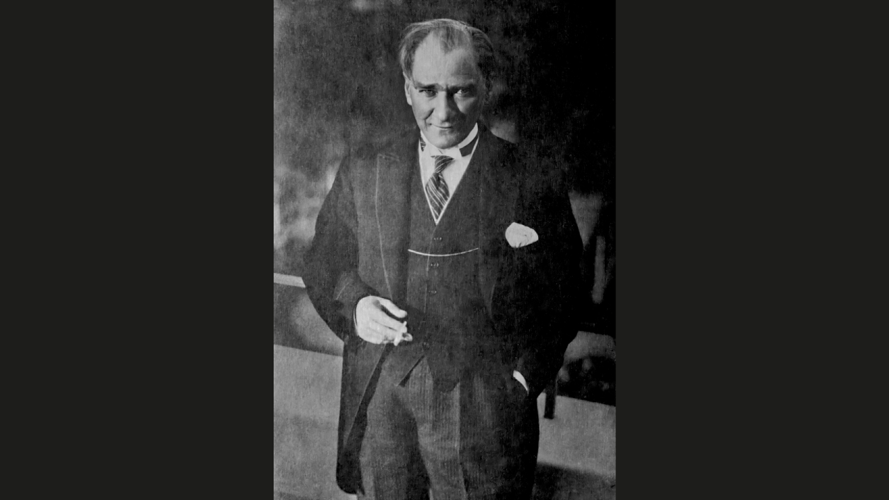Cumhurbaşkanı Atatürk`ün portresi