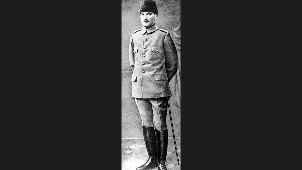 Kurmay Binbaşı Mustafa Kemal