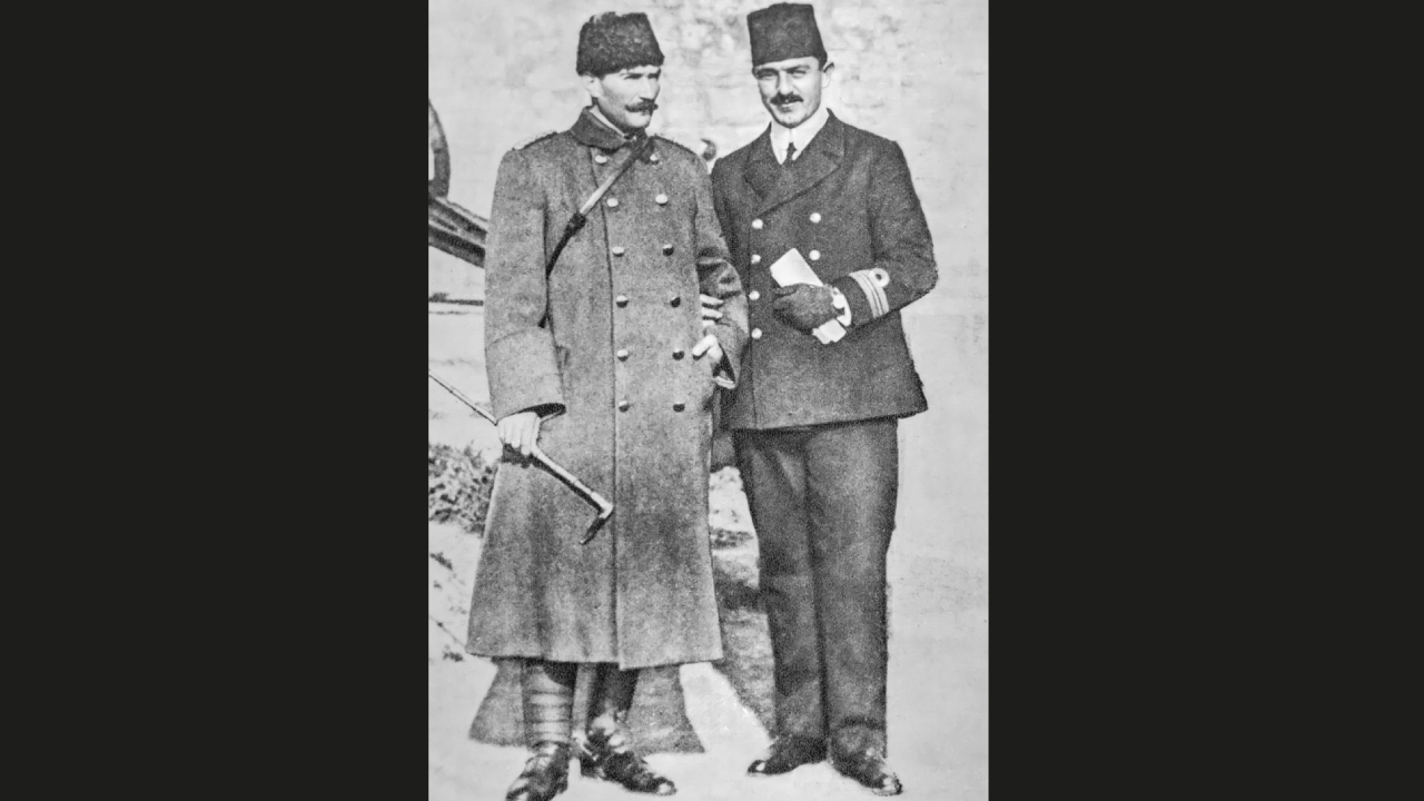 Mustafa Kemal Rauf Bey ile birlikte