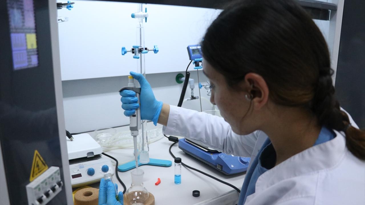 Nanoparçacıklar vücuda enjeksiyonla veriliyor