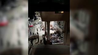 İsrail'in hava saldırılarından kaçan Filistinliller Kudüs Hastanesi'ne sığındı