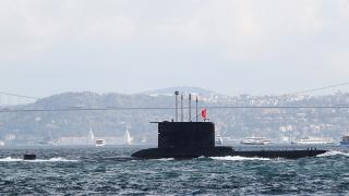 MSB’den Boğaz paylaşımı:   Denizaltılarımız 100. yıl için 'göründü'