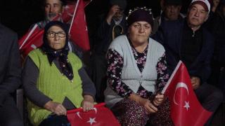 Şiir okuyarak Cumhuriyet'i kutlayan köylüler: Biz de Cumhuriyet kadınıyız