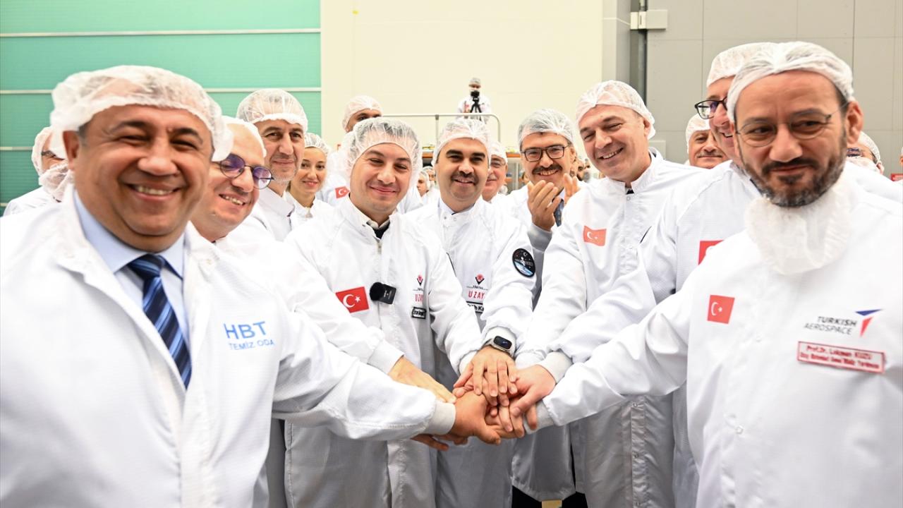 "Uzay planımızı aşama aşama gerçekleştiriyoruz"