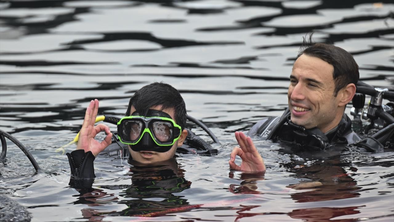Engelli bireyler zorlu görevi başarmanın gururunu yaşadı
