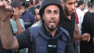 TRT Arabi Muhabiri Şifa Hastanesi'nin önünden son durumu aktardı