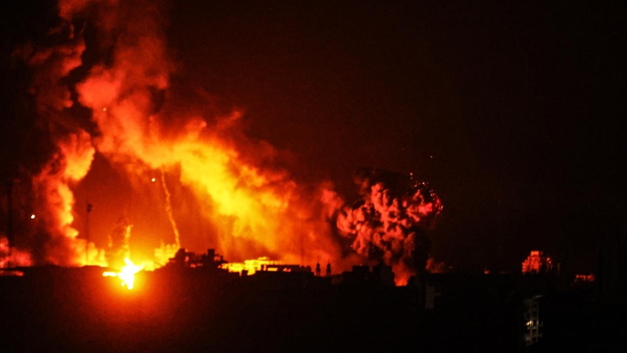 Endonezya Hastanesi yakını da vuruldu