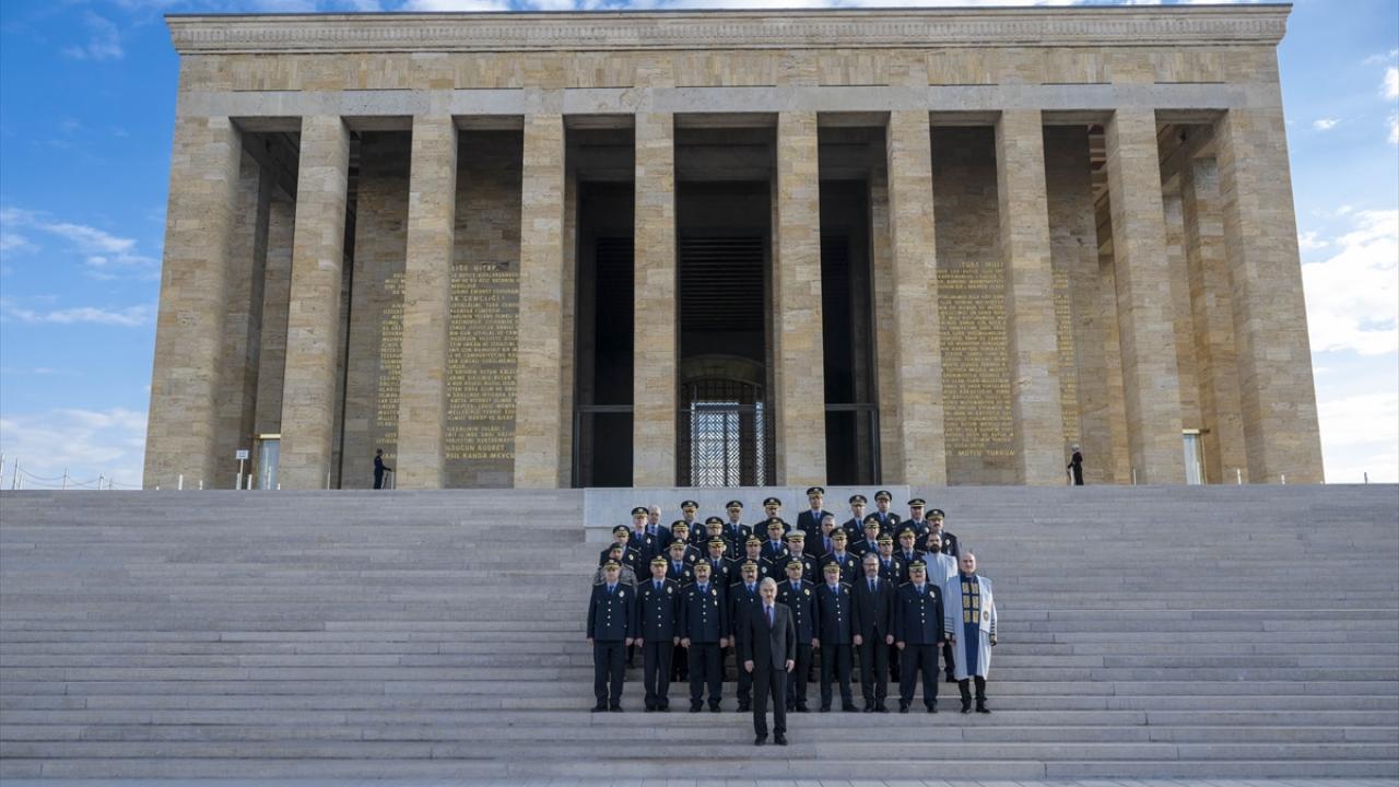 "İlelebet payidar kalma kararlılığımızı sürdüreceğiz"