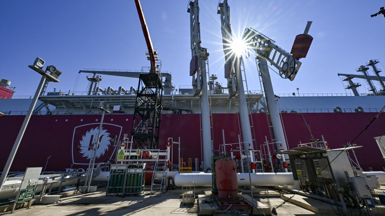 Hatay, ilk Türk bayraklı FSRU gemisi Ertuğrul Gazi`ye ev sahipliği yapıyor