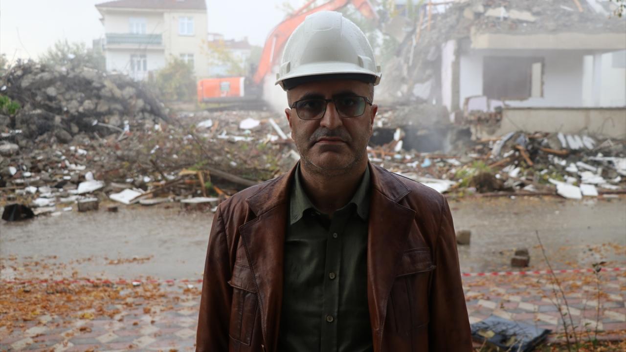 "İnsanlarımızı güvenli ve huzurlu evlerine kısa sürede kavuşturacağız"