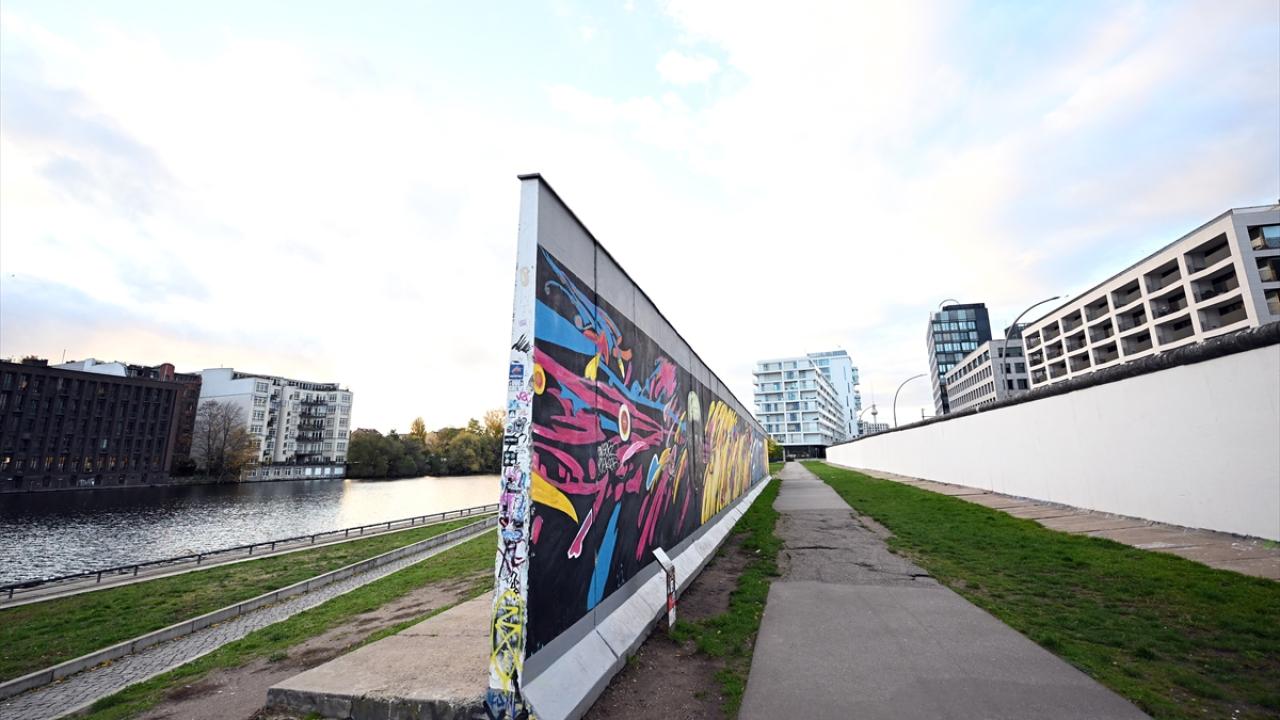 "Berlin Duvarı`nın yıkılması inanılmaz"