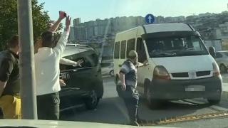 Tek yöne çevrilen yolda 'kapan' sürprizi: 4 günde 150'ye yakın araç takıldı