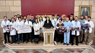 AK Parti İstanbul Milletvekili Durgut: Filistinli sağlık çalışanları onurlu bir duruş sergiliyorlar