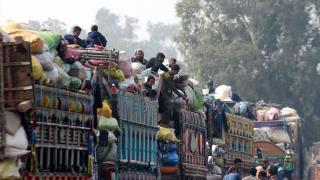 Pakistan'da düzensiz göçmenlerin sınır dışı edilme süreci sürüyor