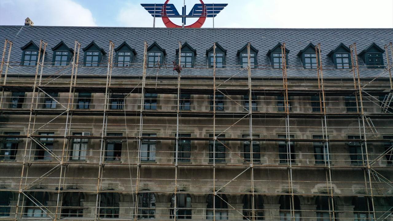 "Yangında hasar gören büyük saat aslına uygun restore edildi"