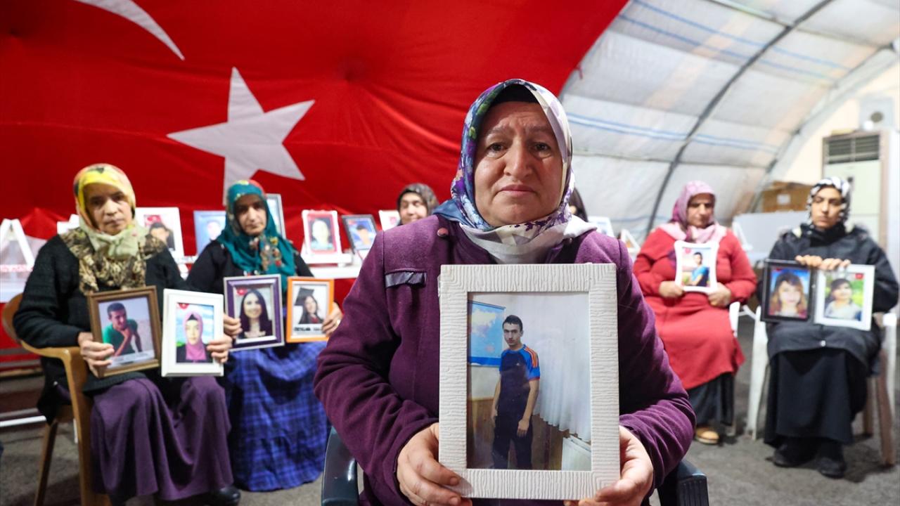 "8-9 yaşındaki çocukları PKK`ya teslim ettiler"