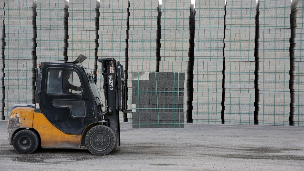 "Fabrikalar gece gündüz bims üretimine devam ediyor"