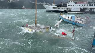 Bartın'da fırtına tekneleri batırdı