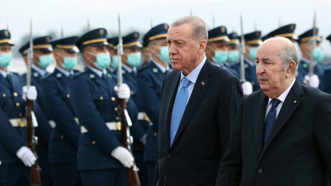 Türkiye-Cezayir ilişkileri tüm yönleriyle gözden geçirilecek