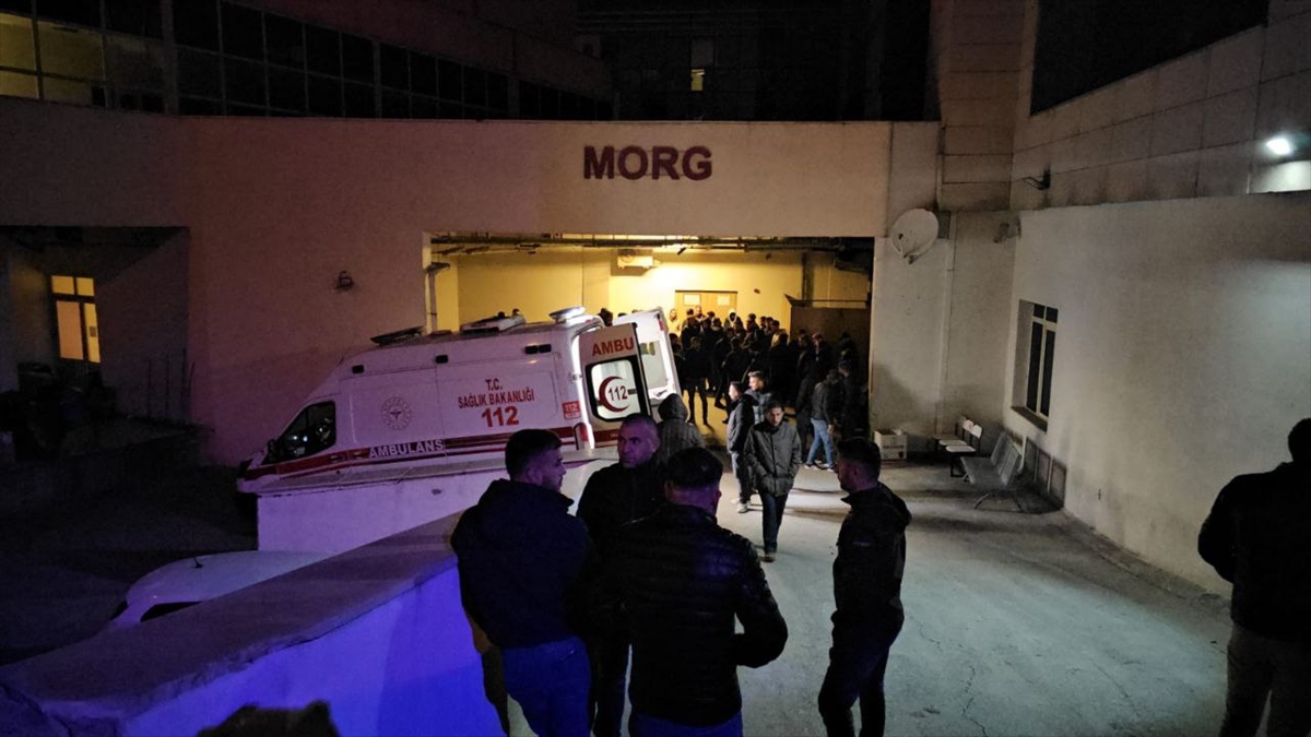 3 kişi gözaltına alındı