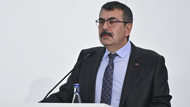 Bakan Tekin: Riskli okullarda polis ve devriye uygulaması var