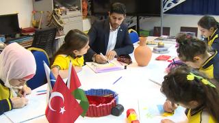 İstanbul'da Gazzeli bir resim öğretmeni...