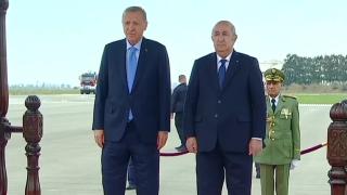 Cumhurbaşkanı Erdoğan Cezayir'de resmi törenle karşılandı