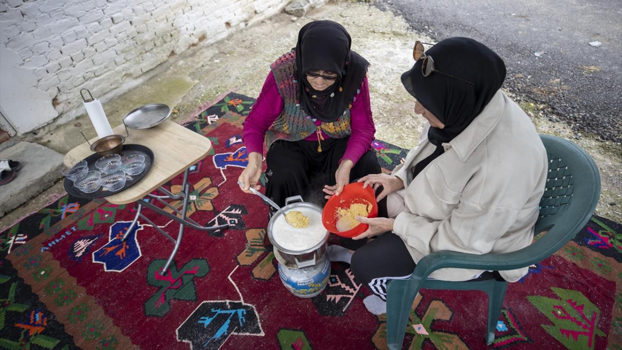 "Bütün yöresel yemeklerin gün yüzüne çıkmasından yanayım"