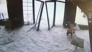 Rize'de deniz kenarındaki işletme adeta tsunamiyi yaşadı