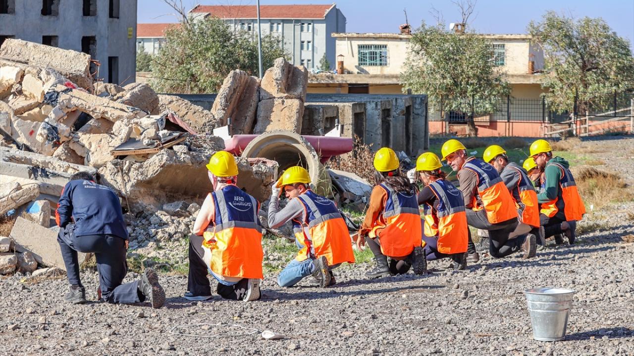 "AFAD`ın deprem bölgesindeki profesyonelliği ilgimi çekti"