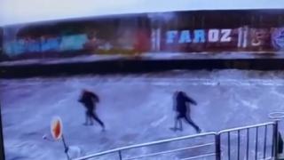 Dev dalgalardan son anda kurtuldular