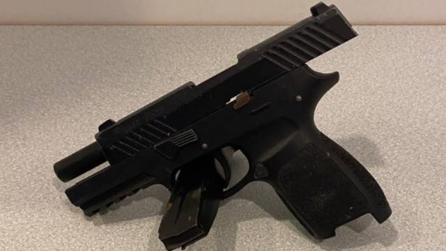 �stanbul'da 16 ya��ndaki �ocuk ve arkada�� havaya ate� a�t�