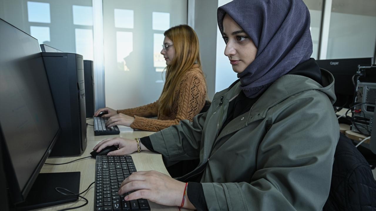 "Hedefimiz siber güvenlik uzmanları yetiştirmek