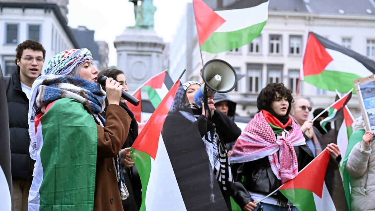 AP önünde Filistin'e destek gösterisi