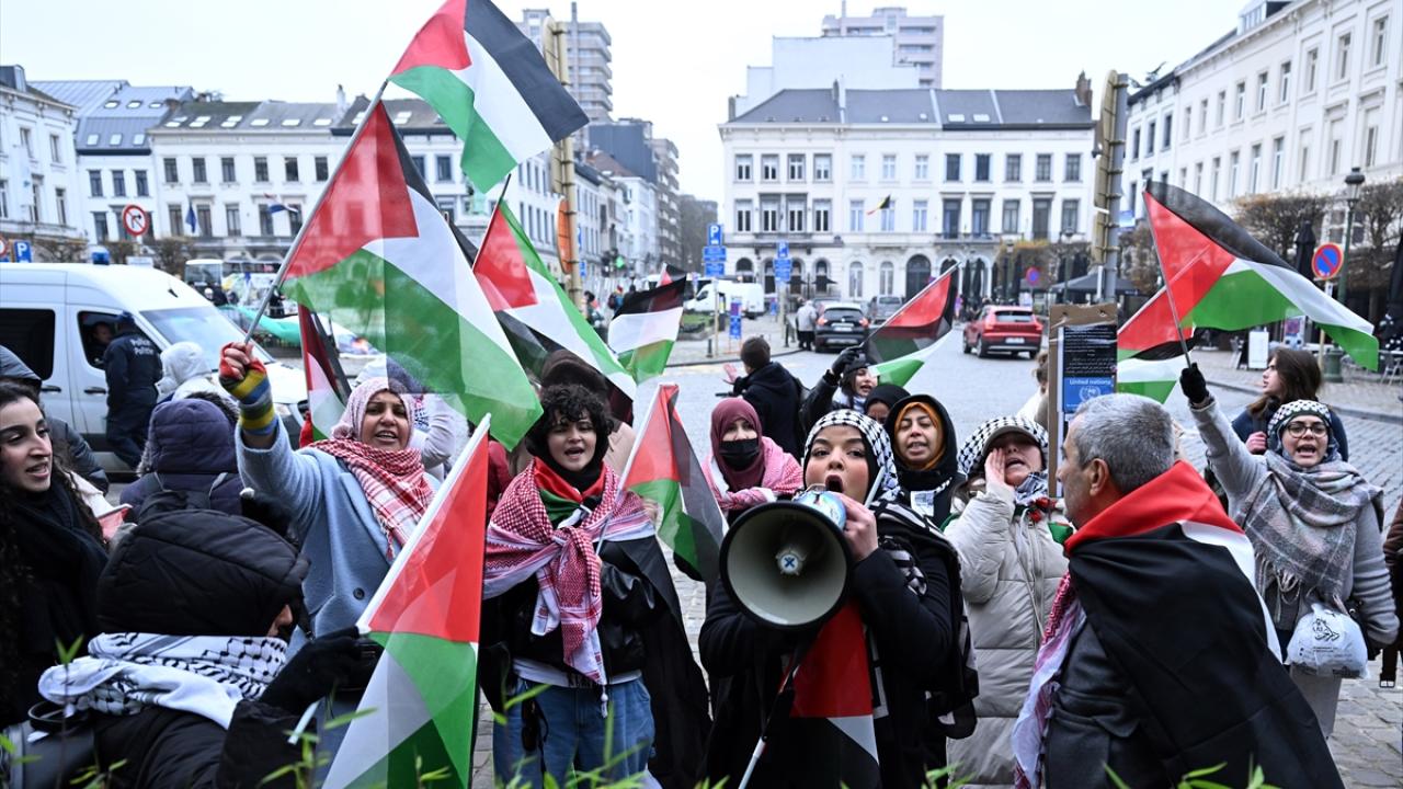 AP önünde Filistin'e destek gösterisi