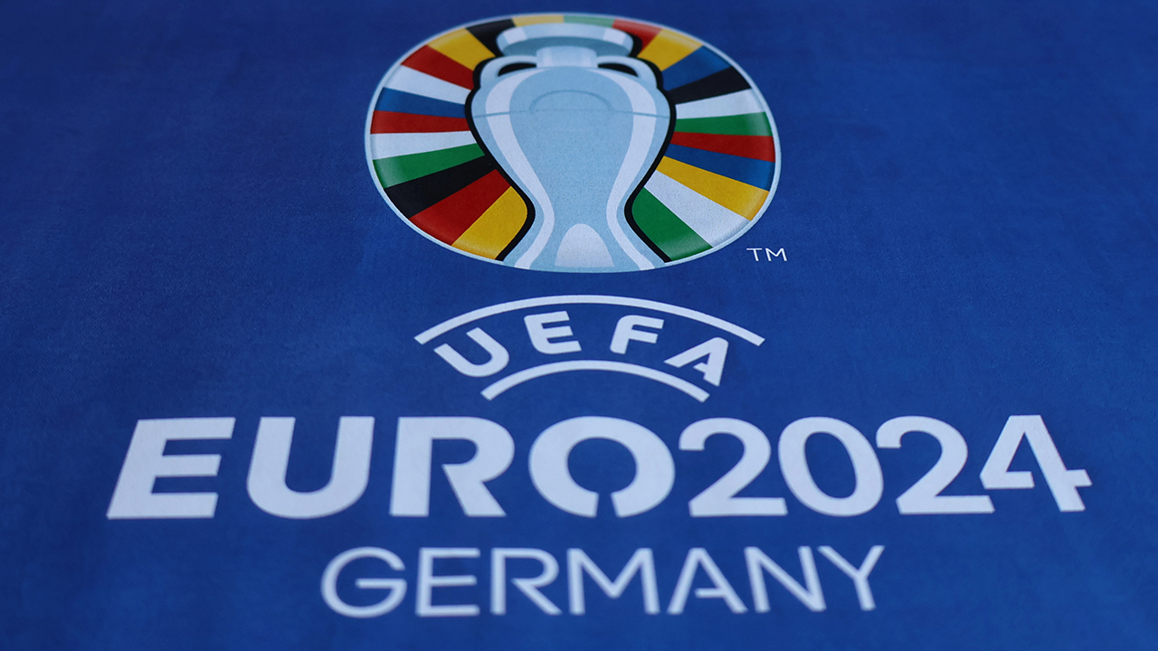 D Grubu: A yolu play-off galibi (Polonya, Galler, Finlandiya, Estonya), Hollanda, Avusturya, Fransa