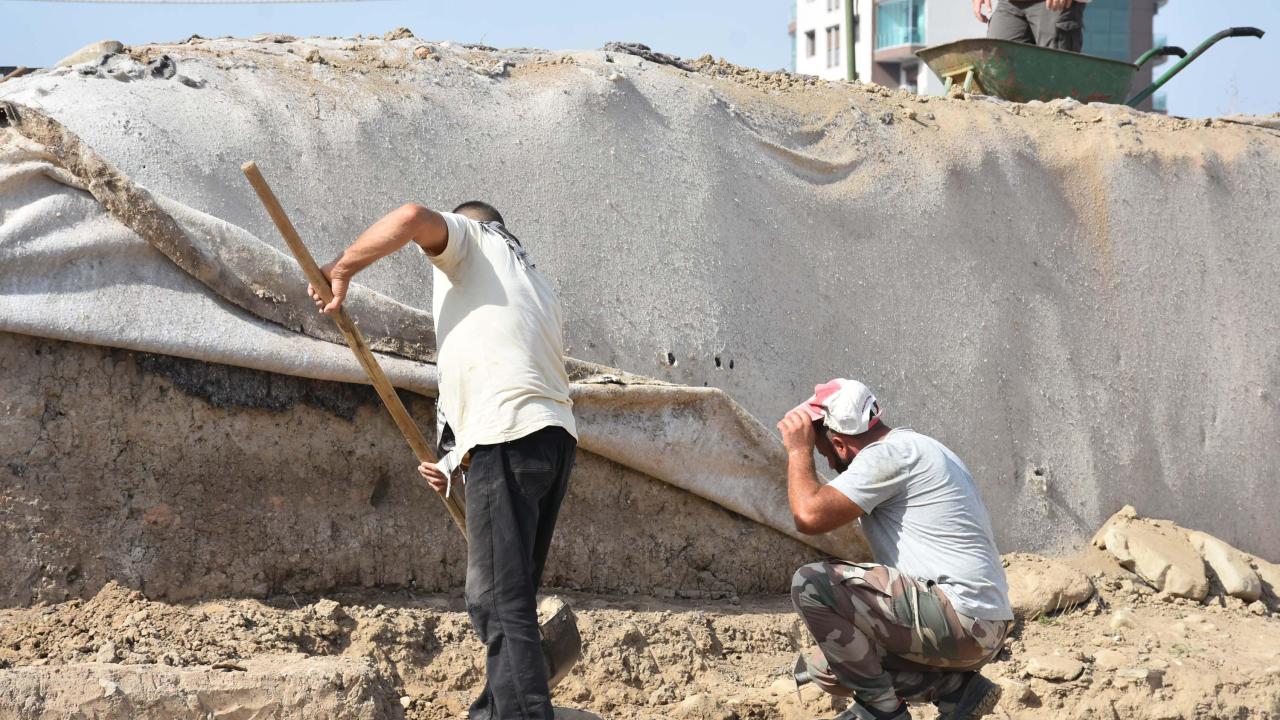 "Üst üste kurulmuş 10 köy var"