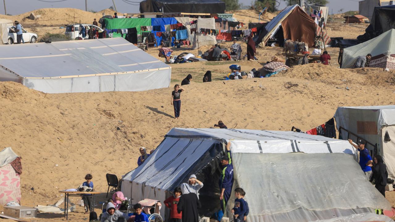 FİLİSTİNLİLERİN 5`TE 4`Ü YERİNDEN ZORLA GÖÇ ETTİRİLDİ