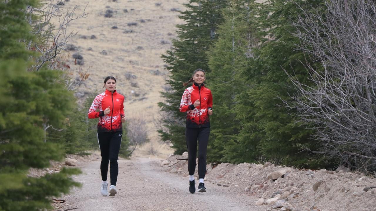 "Kürsünün en üstünde olmayı diliyoruz"