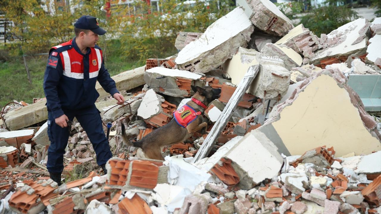 "Mermi" deprem bölgesinde aktif rol üstlendi