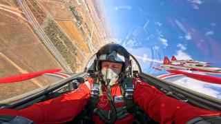 Hava Kuvvetleri Komutanı Kadıoğlu "Türk Yıldızları" ile uçtu