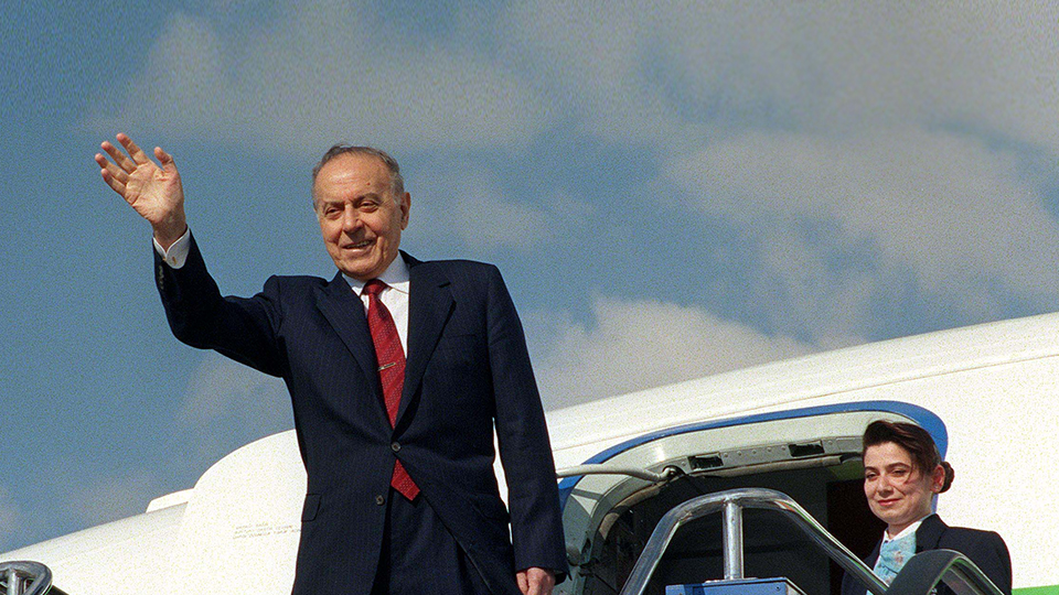 Haydar Aliyev vefatının 20. yılında anılıyor