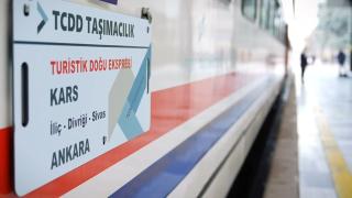 Turistik Doğu Ekspresi raylarla buluştu