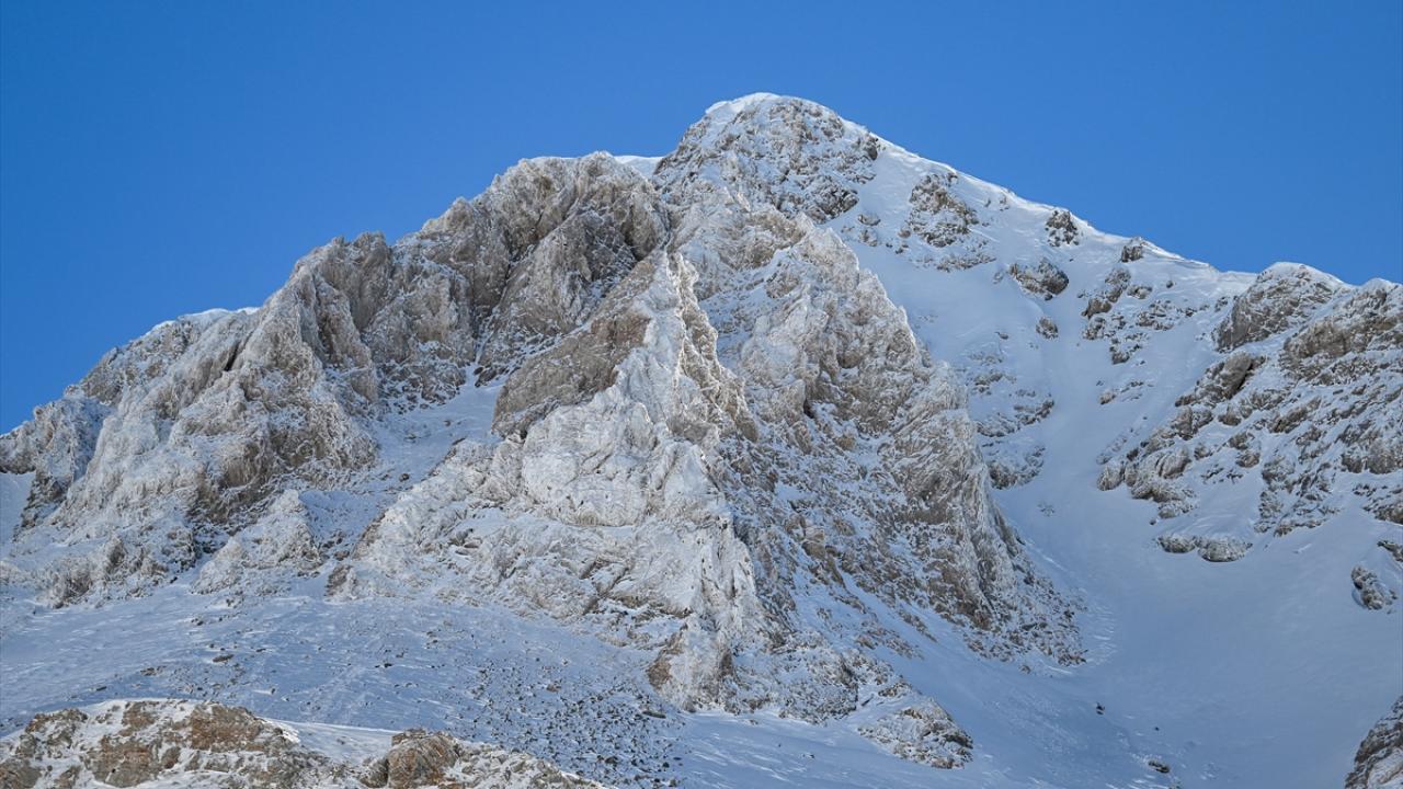 Bahçesaray`daki çığda 42 kişi yaşamını yitirmişti