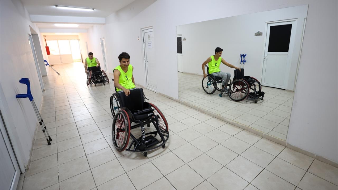 Pota sevgisi kötü günleri unutturdu