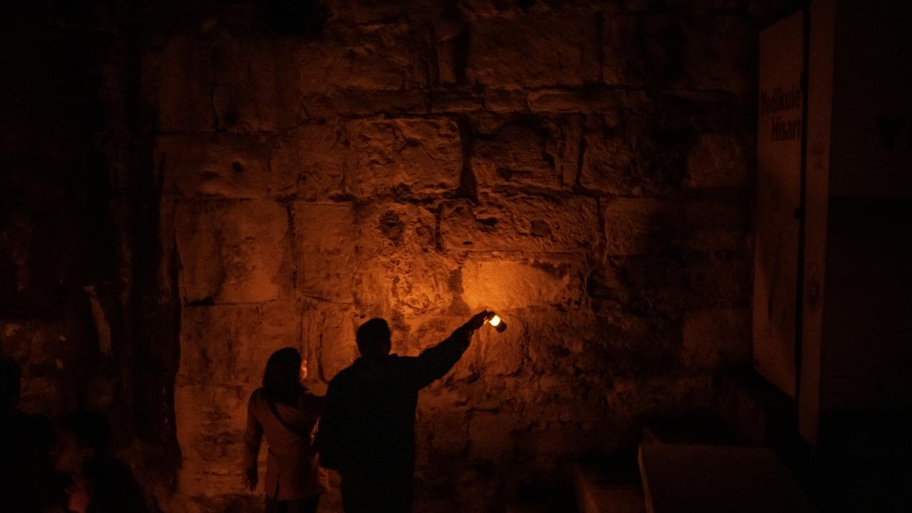  Hisarın iki kulesi hapishane olarak kullanıldı